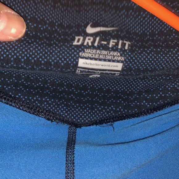 Capri length Nike work out pants. Paint splatter in photos - Picture 2 of 6